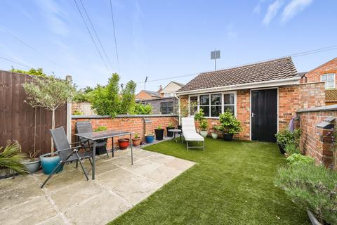 74 Ashburnham Road, Northampton, NN1 4RA