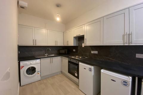 5 bedroom flat to rent, Marchmont Road, Marchmont, Edinburgh, EH9