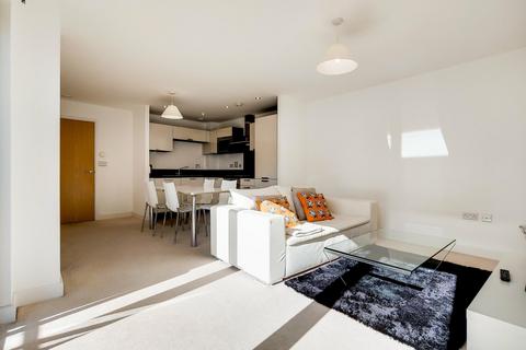 2 bedroom flat to rent - Surrey Quays Road, London SE16