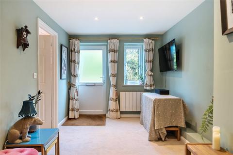 1 bedroom flat for sale, Kings Road, Haslemere, Surrey, GU27