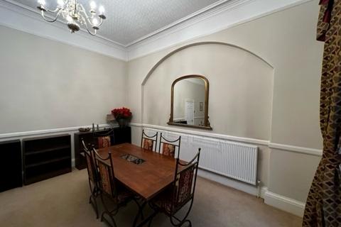 3 bedroom flat to rent, Hanover Square, Leeds, West Yorkshire, LS3