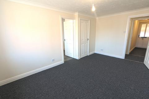 1 bedroom flat to rent, Drakes Court, East Street, Grantham, NG31