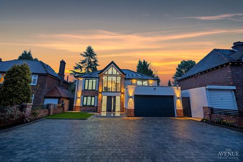 11 Featherston Road, Streetly, Sutton Coldfield, B74 3JW