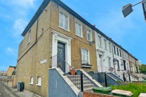 3 bedroom flat for sale, Palmerston Road, London, E7