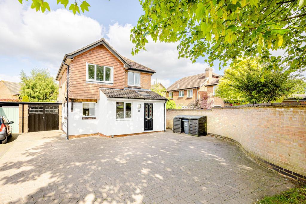 Grosvenor Close, Stortford, Hertfordshire, CM23 5 bed detached