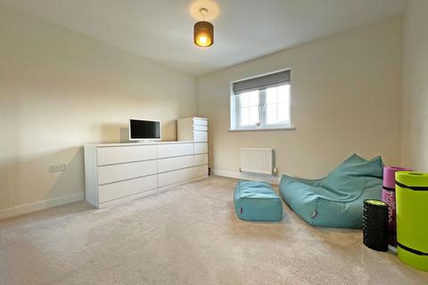 75 Arnold Drive, Corby, NN17 5FY