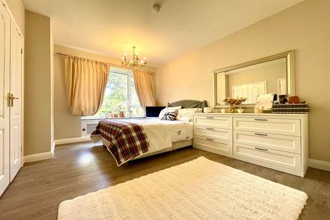 3 bedroom flat for sale, Branksome Park