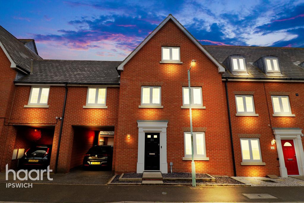 Meadow Crescent, Ipswich 4 bed townhouse for sale £375,000