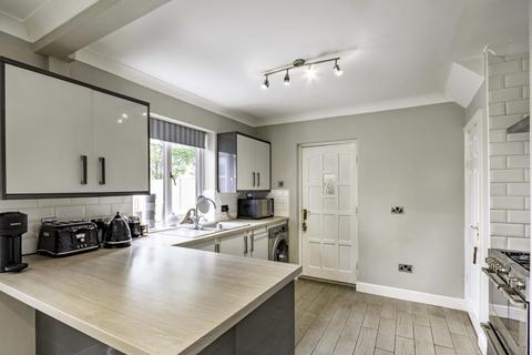 17 Howville Road, Hatfield, Doncaster, DN7 6LZ