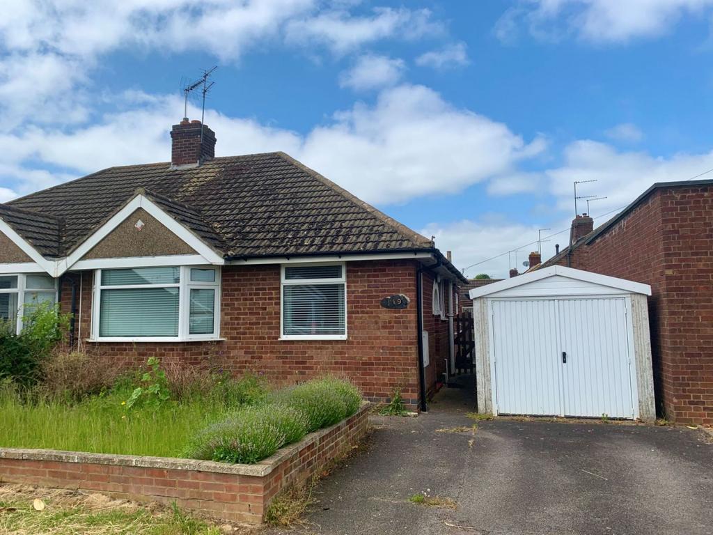 Southfield Road, Duston, Northampton NN5 6HJ 2 bed semidetached