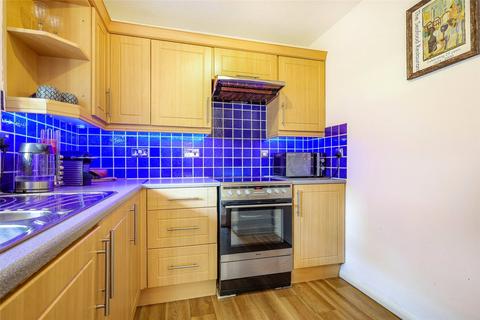 30 Bridge Meadows, Liss, GU33 7JY