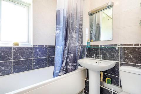 30 Bridge Meadows, Liss, GU33 7JY