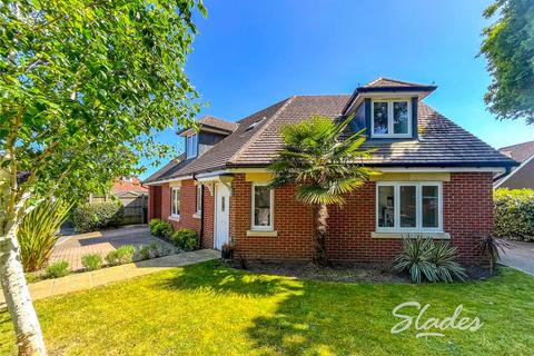 4 bedroom detached house for sale, Canberra Close, Christchurch, BH23