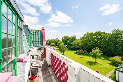 79 Ealing Village, London, W5 2EA
