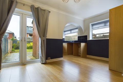 3 bedroom semi-detached house to rent, St Johns Road, Harrogate, HG1