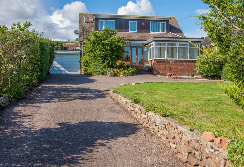 Newton Road, TQ14 3 bed detached house for sale £550,000