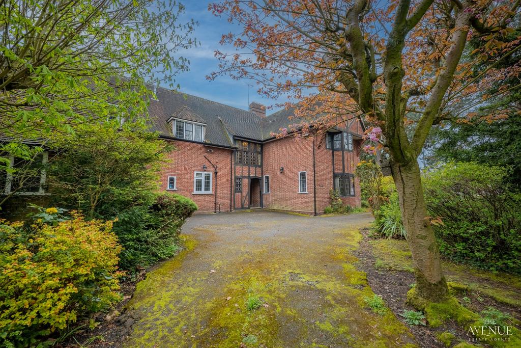 Chester Road, Castle Bromwich, Birmingham, West Midlands, B36 7 bed