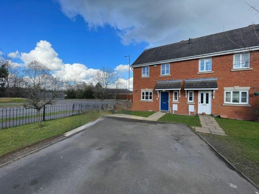 Heather Close, Branston... 3 bed end of terrace house £200,000