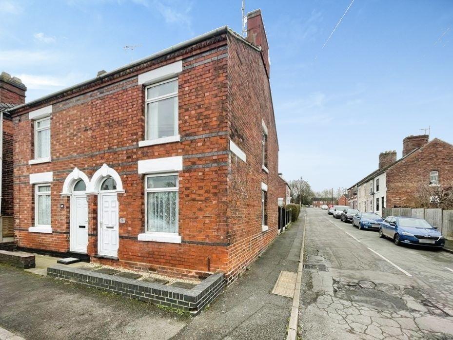 Belmont Street, Swadlincote... 3 bed semidetached house £150,000