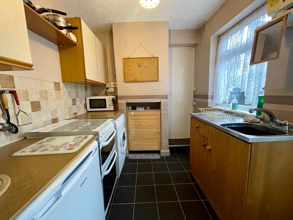 Belmont Street, Swadlincote... 3 bed semidetached house £150,000
