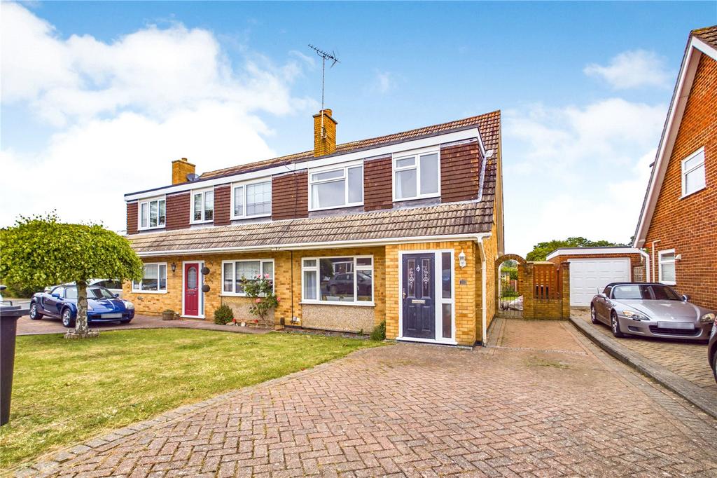 Highbury Road, Tilehurst, Reading... 3 bed semi-detached house - £385,000