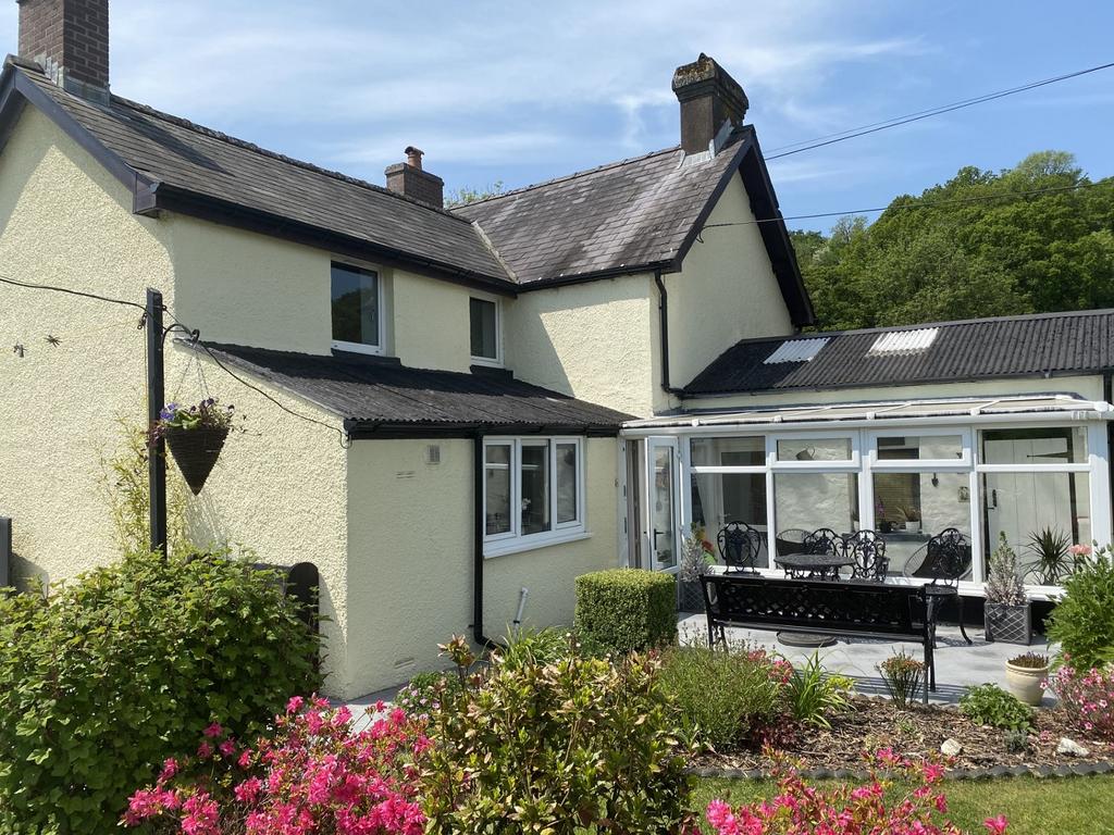 Llandovery, Llandovery, Carmarthenshire. 3 bed detached house for sale