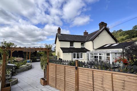 3 bedroom detached house for sale, Llandovery, Carmarthenshire.