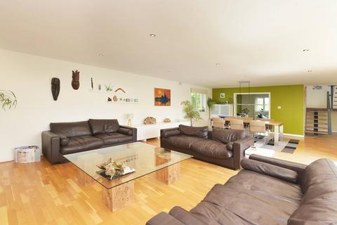 4 bedroom detached house for sale - Cairnbank, East Morriston, Earlston, TD4 6BA