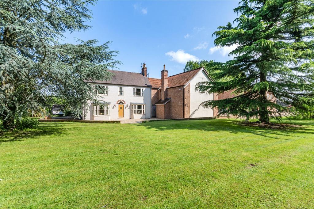 Swinderby Road, Collingham, Newark, Nottinghamshire, NG23 7 bed