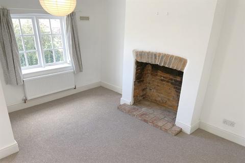 2 bedroom terraced house to rent, The Cross, Ilminster, TA19