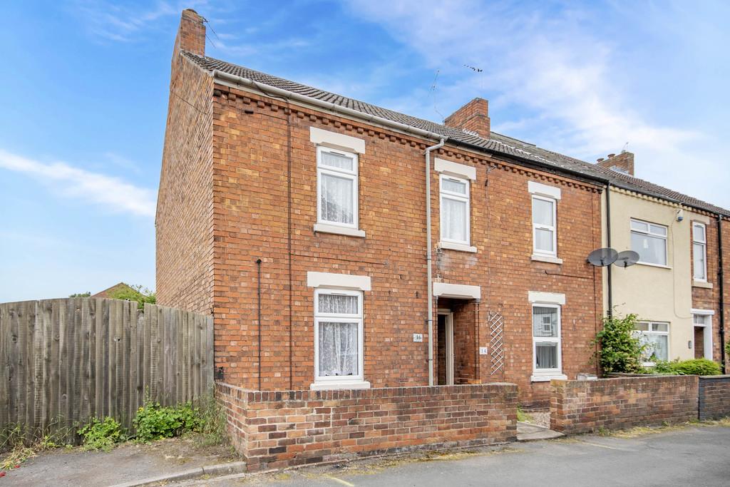 Duke Street, Retford 3 bed end of terrace house for sale £135,000