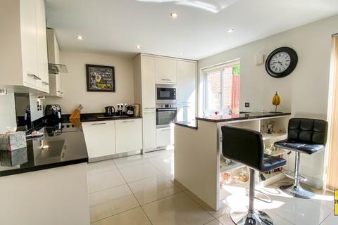 3 bedroom detached house for sale - Bryn Morgrug, Alltwen Pontardawe, SA8