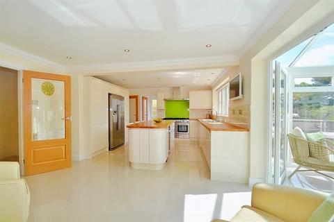 29 Corfe Way, Broadstone, BH18 9ND