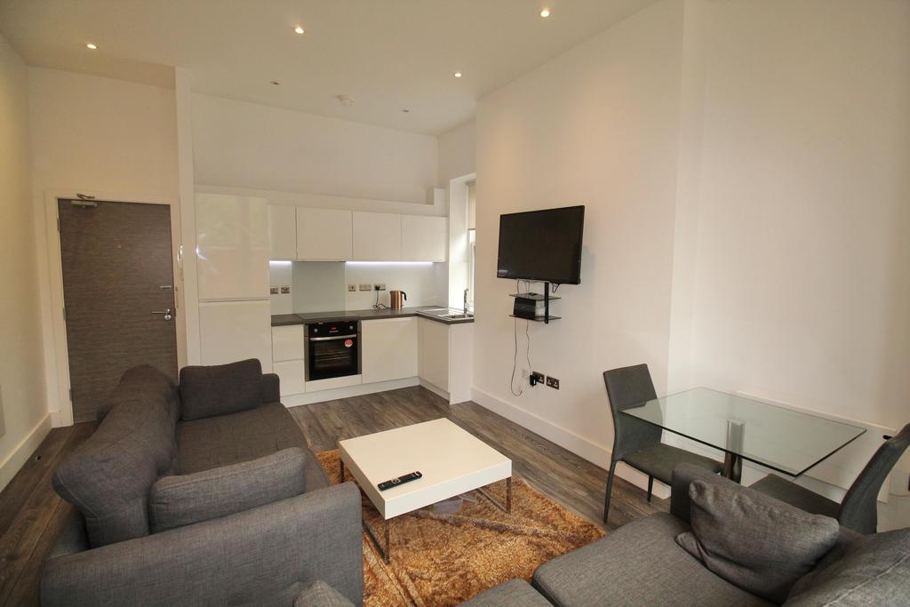 Cardigan Road, Leeds, LS6 1 bed flat £920 pcm (£212 pw)