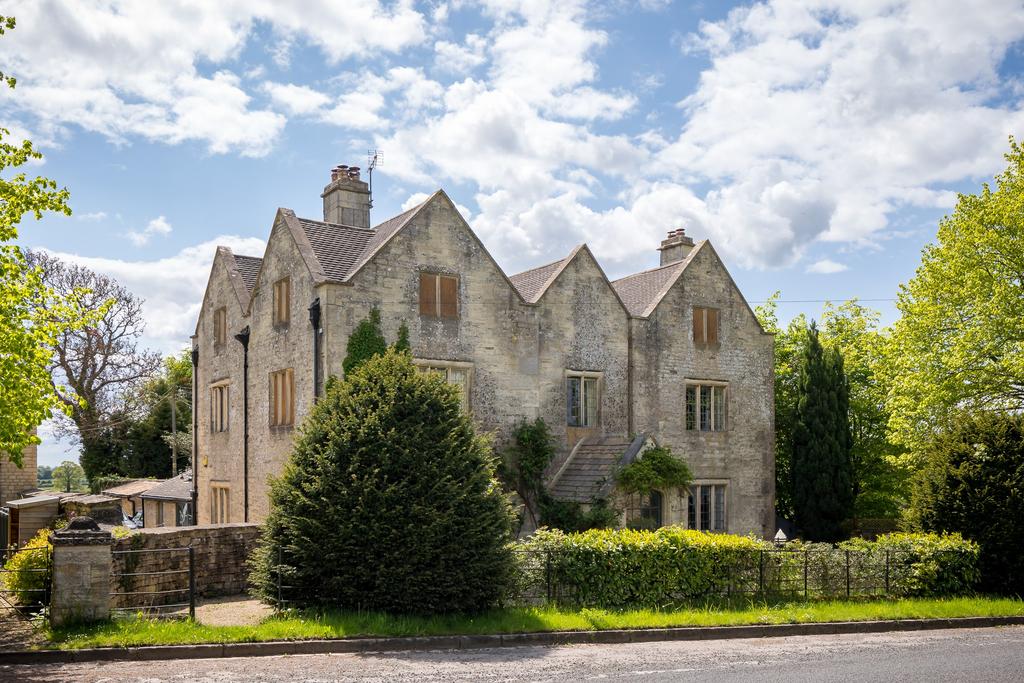 Frampton Mansell GL6 6 bed detached house for sale £1,450,000