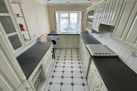 6 Gorse Hill Close, Poole, BH15 3QW