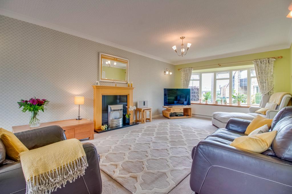 Bankfield Drive, Holmbridge, Holmfirth 4 bed detached house for sale £425,000