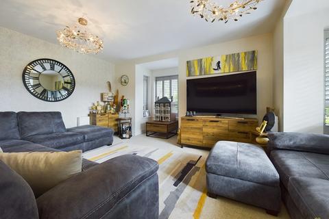 12 Ivinson Way, Bramshall, Uttoxeter, ST14 5BF