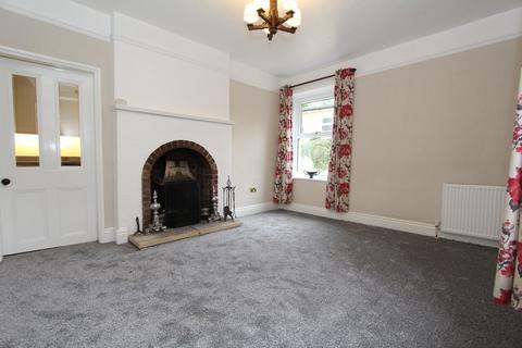 3 bedroom semi-detached house to rent, Quoit Green, Dronfield