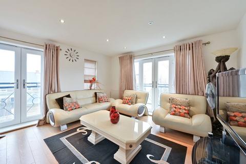 2 bedroom flat to rent - Bader Way, Roehampton, London, SW15