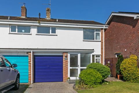 3 bedroom semi-detached house for sale - Burns Close, South Wonston, Winchester, SO21