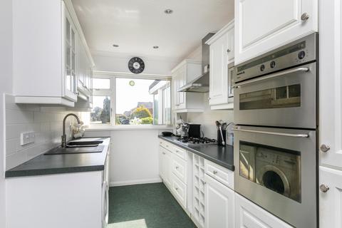3 Burns Close, South Wonston, Winchester, SO21 3HG