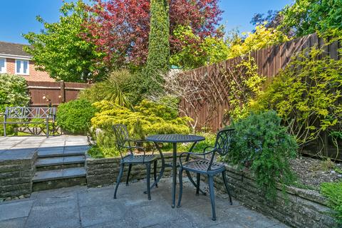 3 Burns Close, South Wonston, Winchester, SO21 3HG