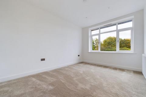 Apartment 8, Majestic House, 58 Cross Road, Albrighton, Wolverhampton, WV7 3QT
