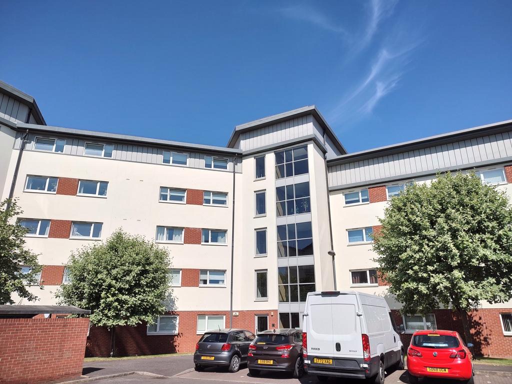 Scapa Way, Stepps, Glasgow, G33 2 bed flat £900 pcm (£208 pw)