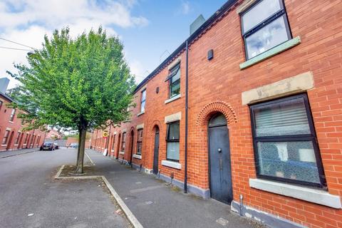 2 bedroom terraced house to rent, Laburnum Street, Salford, M6