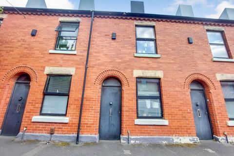 2 bedroom terraced house to rent, Laburnum Street, Salford, M6