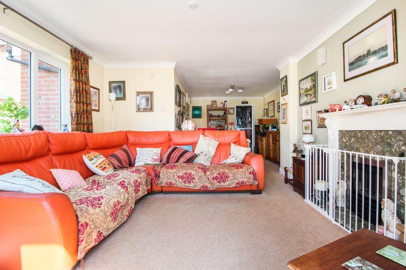 Living/dining room