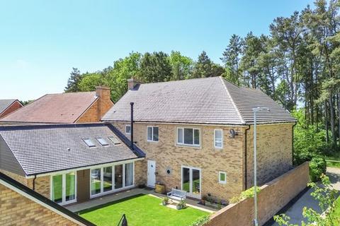 5 bedroom detached house for sale - Bowmont Walk, St. Mary Park, Stannington, Northumberland