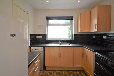 2 bedroom flat to rent, 16 Forest Court, 18 Forest Road, Moseley B13 9DL